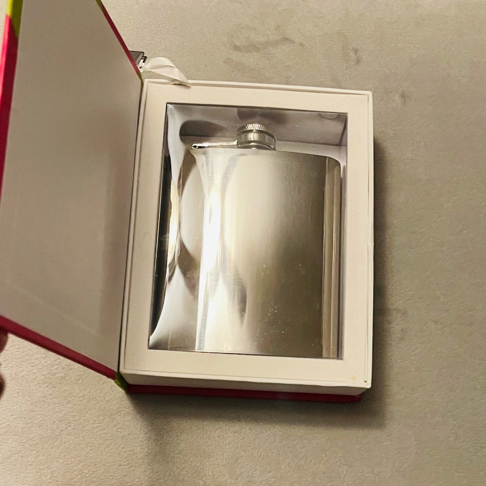 Novelty Flask - Picture 2 of 2
